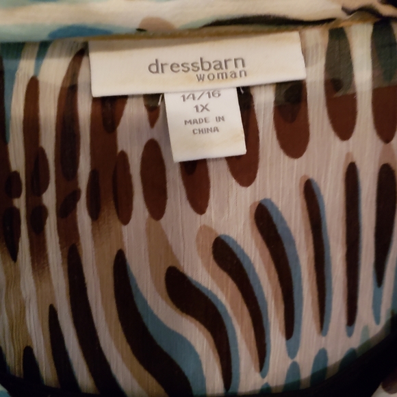 ❤️SOLD!❤️2 Lovely Women's Blouses - Picture 4 of 7